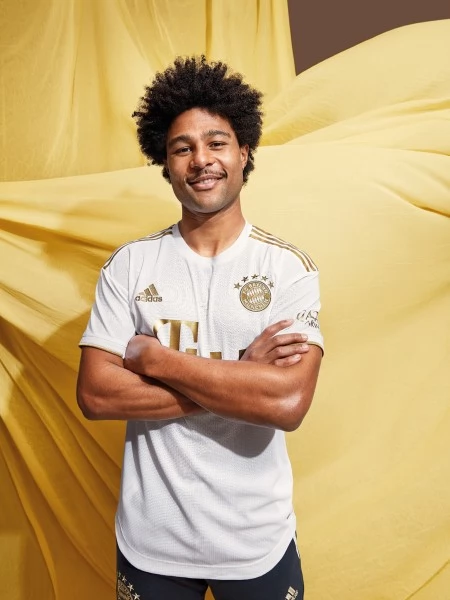 Maillot de Foot Bayern Munich Musiala 42 Tenue Extérieur 2022/23